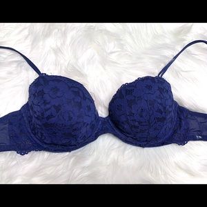 Victoria’s Secret Very Sexy Lace Pushup Bra 36C